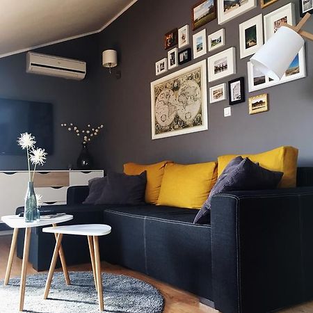 Sunset Hill Apartment ซาดาร์ ภายนอก รูปภาพ